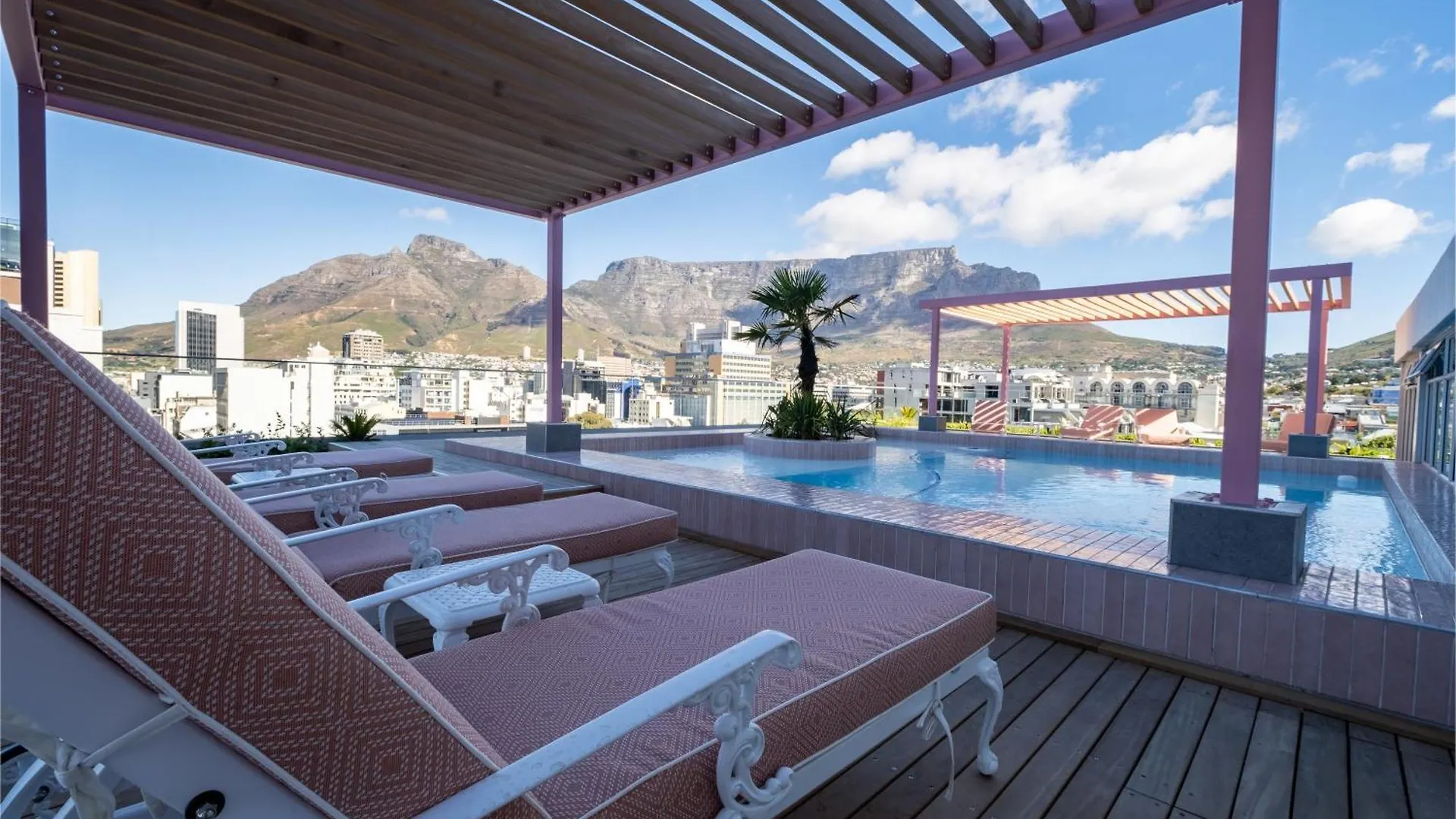 The Rose 506: Studio Apartment With Rooftop Pool Κέιπ Τάουν
